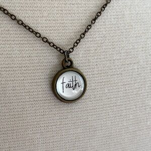 NWT Faith Pendant Necklace